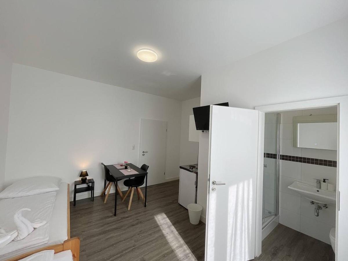 Comfortable Hostel In Wesseling Exterior photo