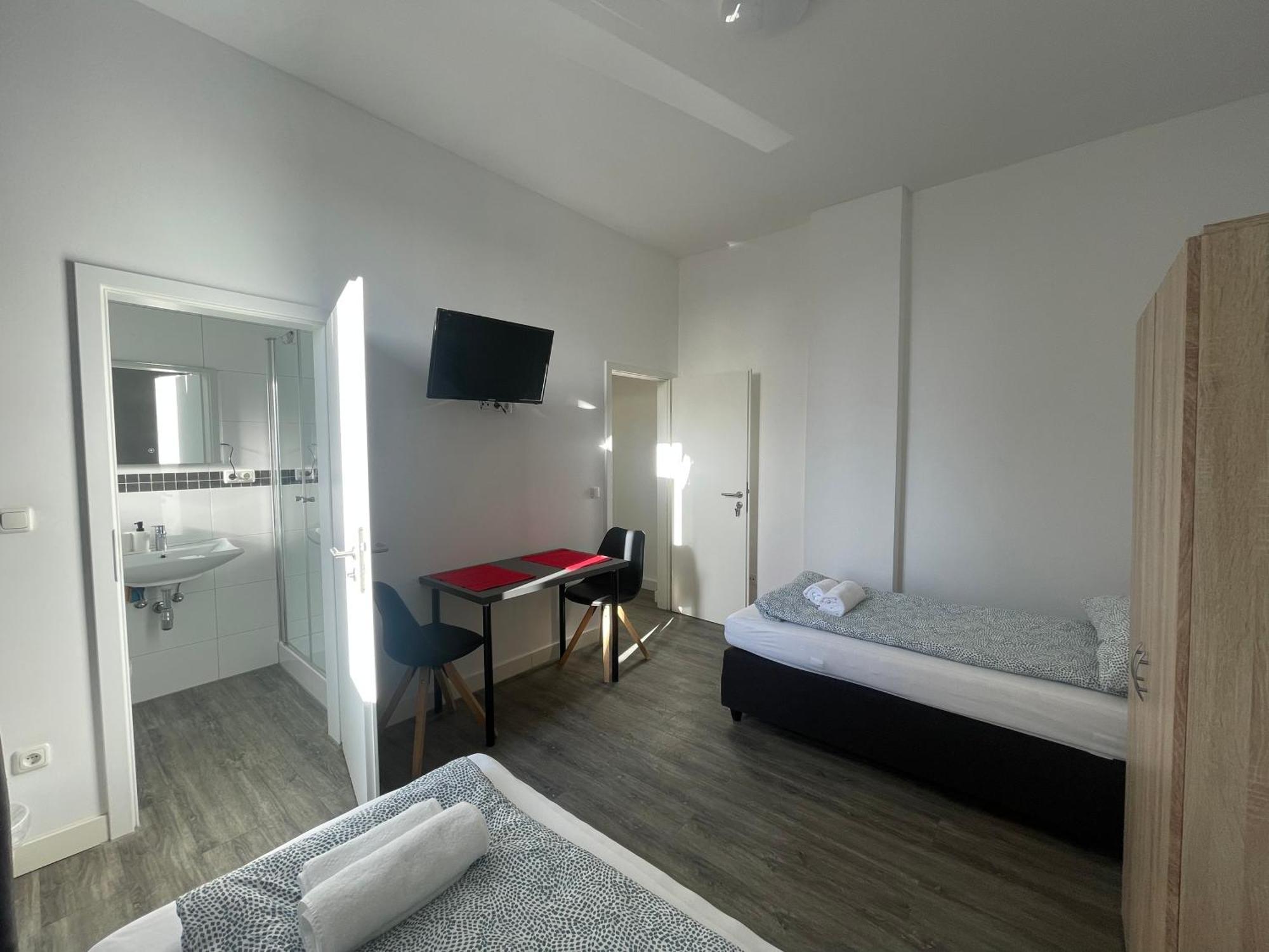 Comfortable Hostel In Wesseling Exterior photo