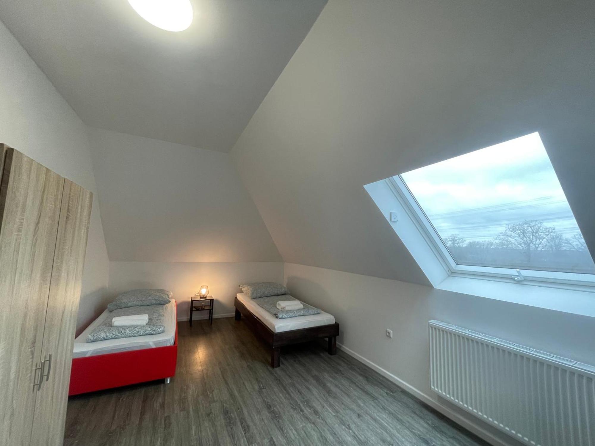 Comfortable Hostel In Wesseling Exterior photo