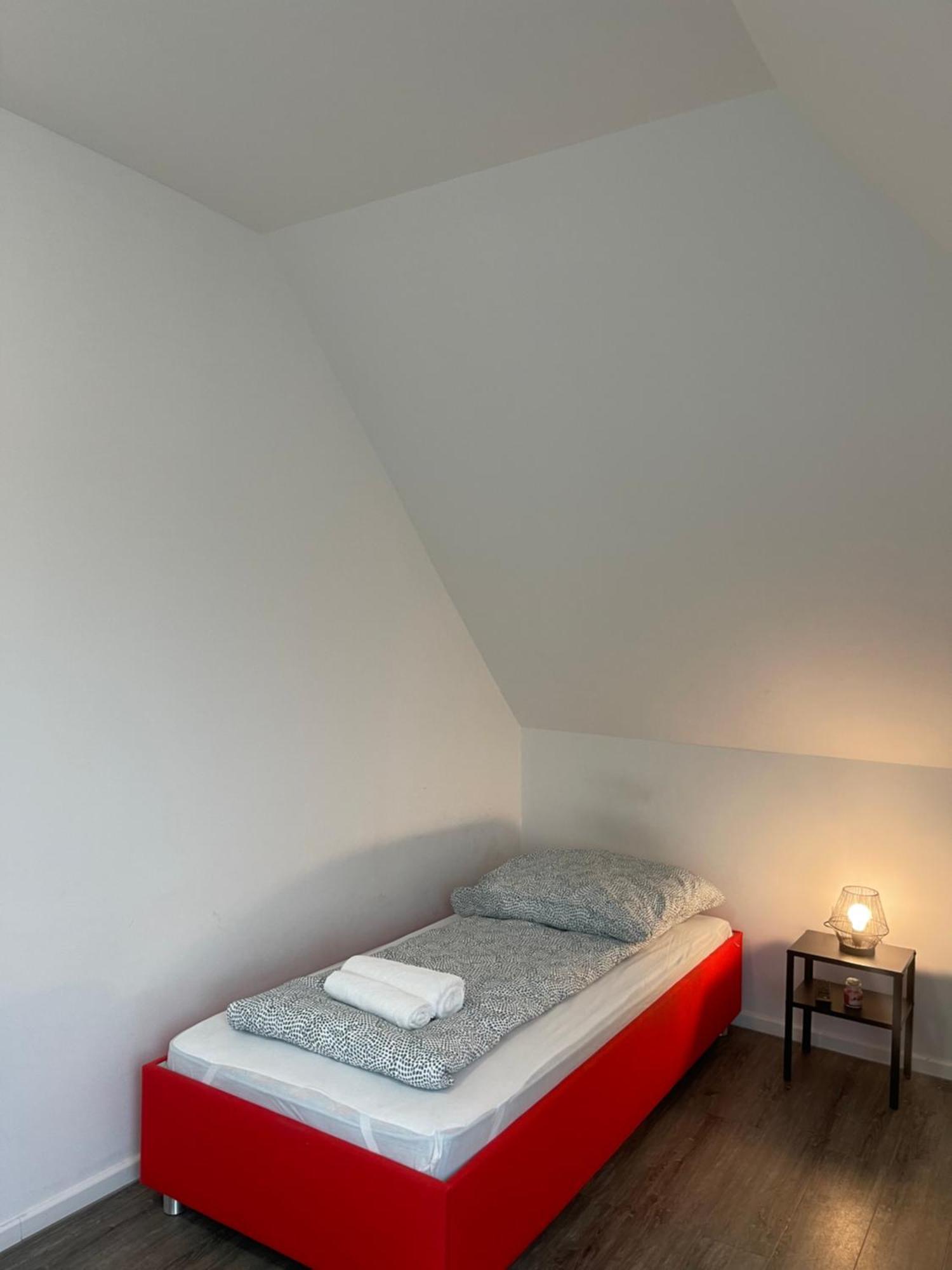 Comfortable Hostel In Wesseling Exterior photo