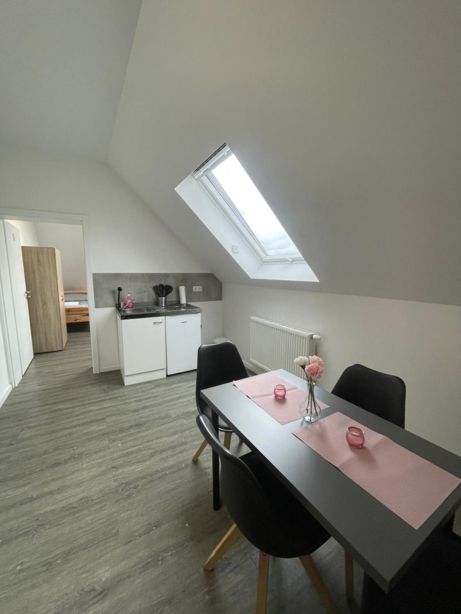 Comfortable Hostel In Wesseling Exterior photo