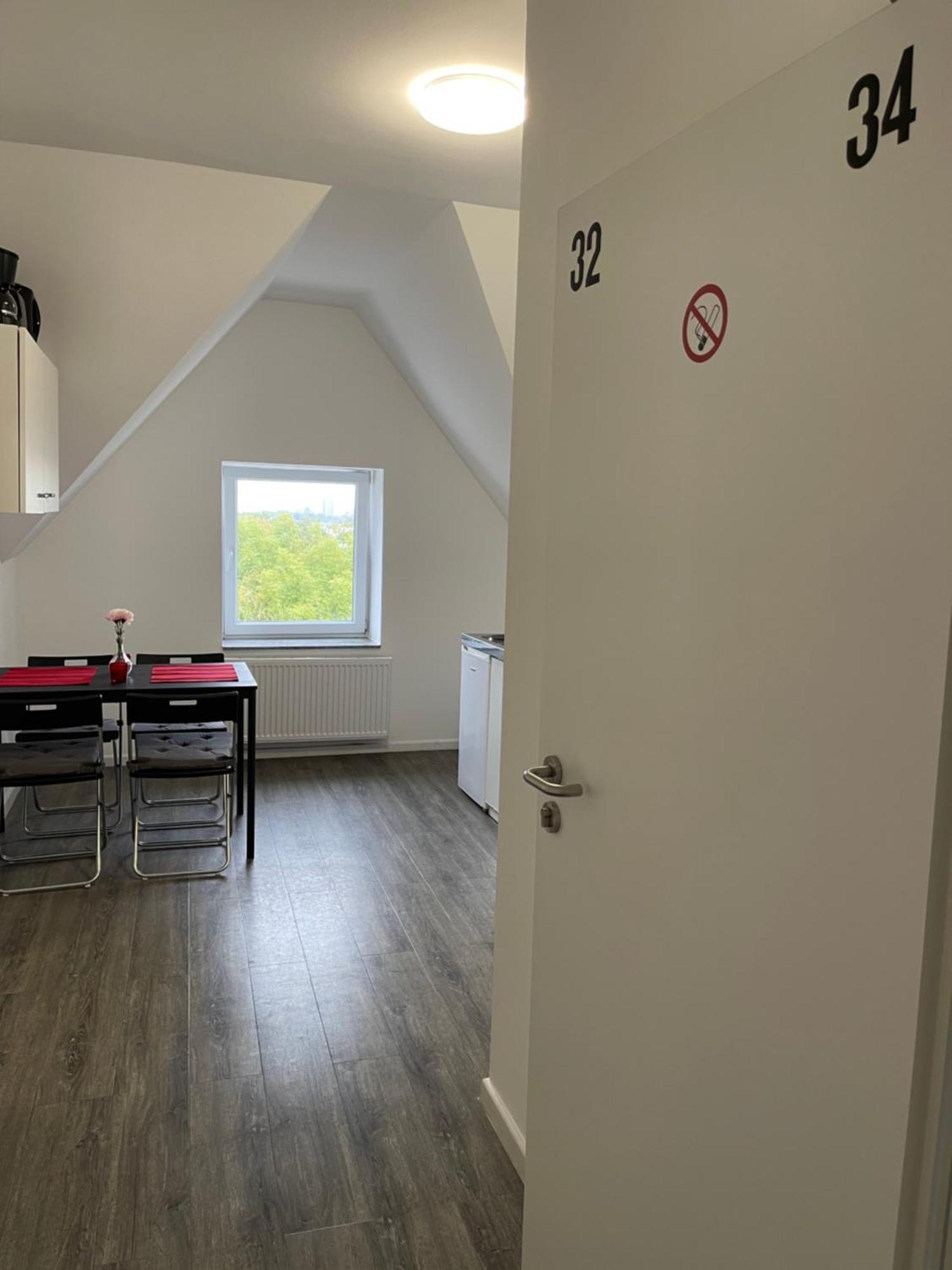 Comfortable Hostel In Wesseling Exterior photo