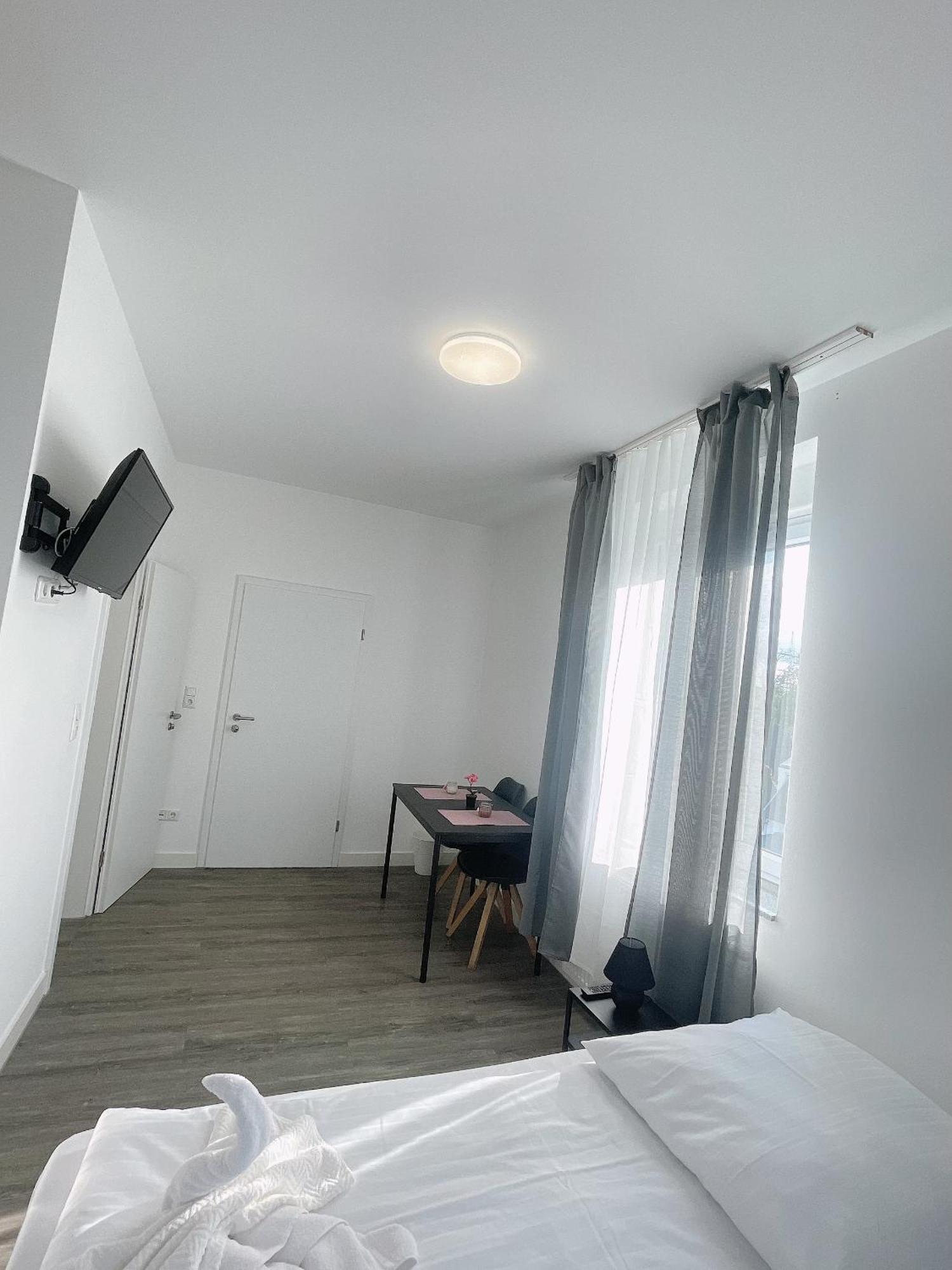 Comfortable Hostel In Wesseling Exterior photo