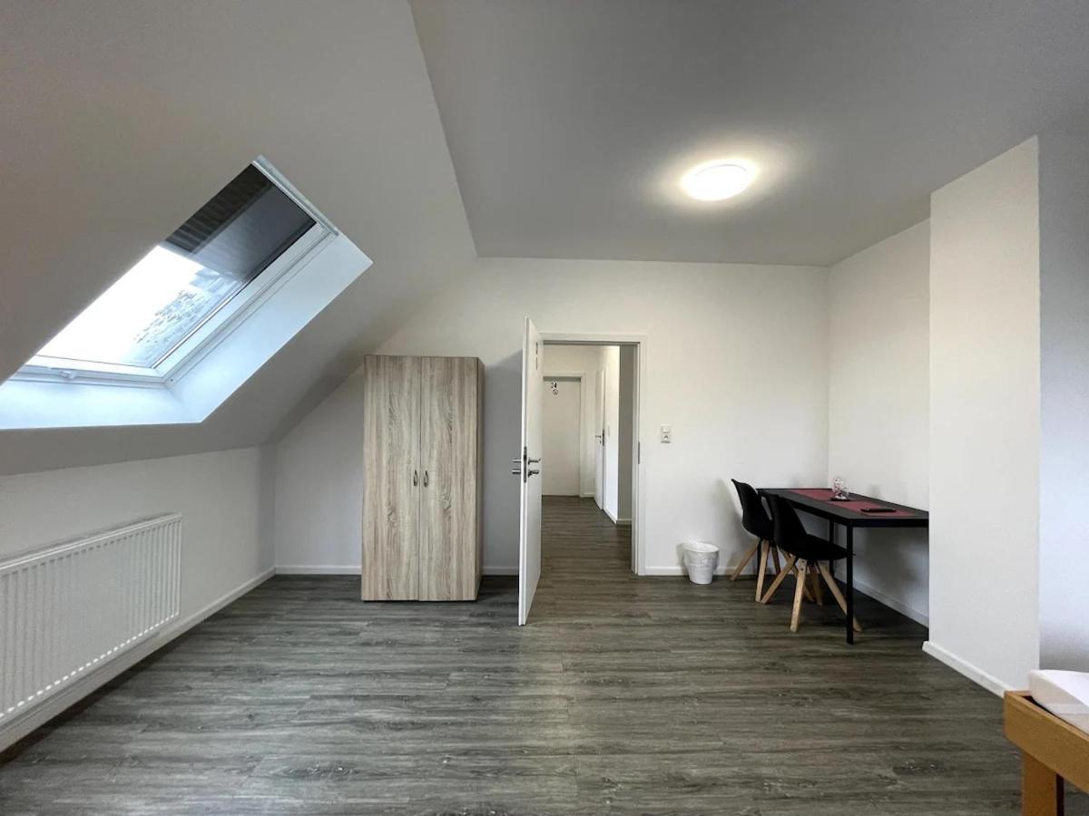 Comfortable Hostel In Wesseling Exterior photo